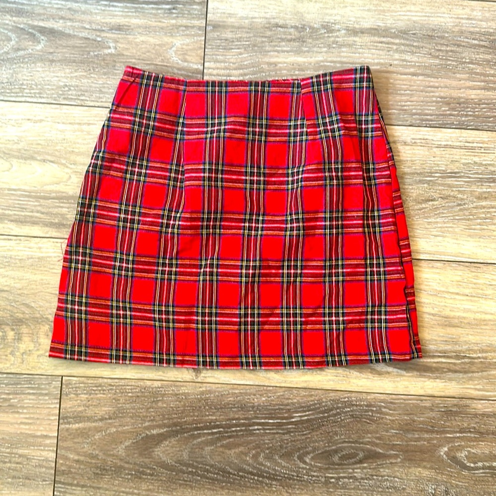 Size extra small red plaid mini skirt